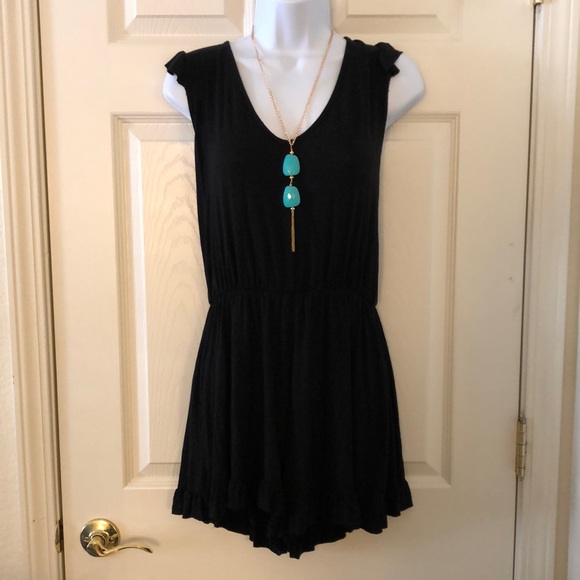 Black Flutter Sleeve Romper - Picture 1 of 15